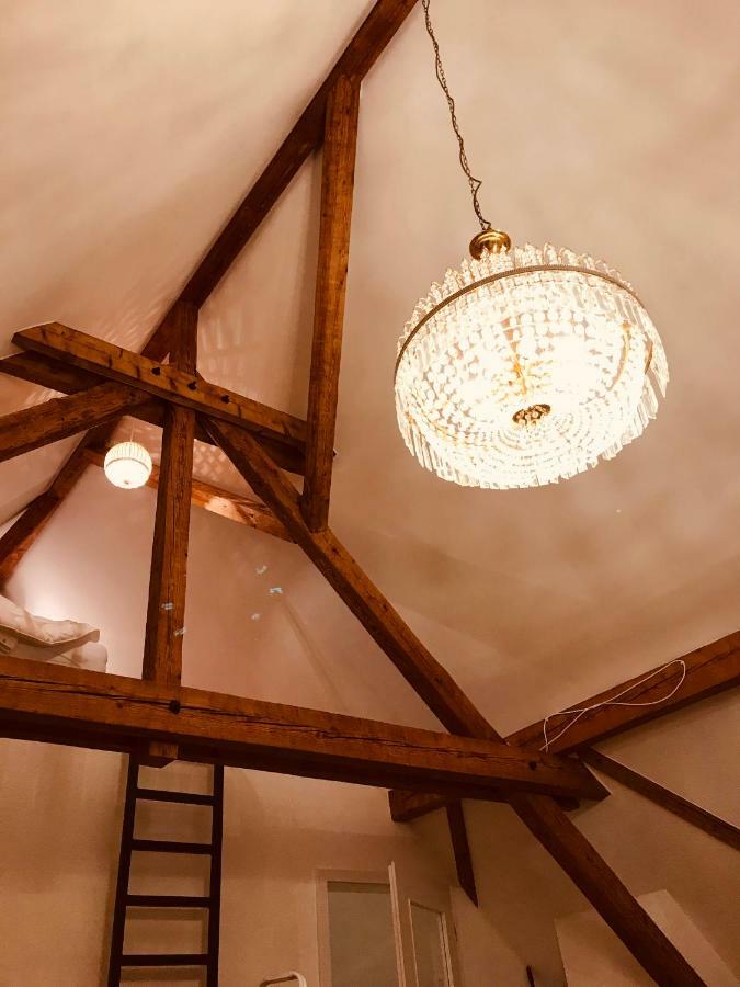 Charmantes Loft Mit Ganz Besonderem Flair Friedrichshafen Bagian luar foto