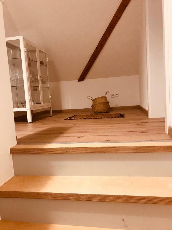 Charmantes Loft Mit Ganz Besonderem Flair Friedrichshafen Bagian luar foto