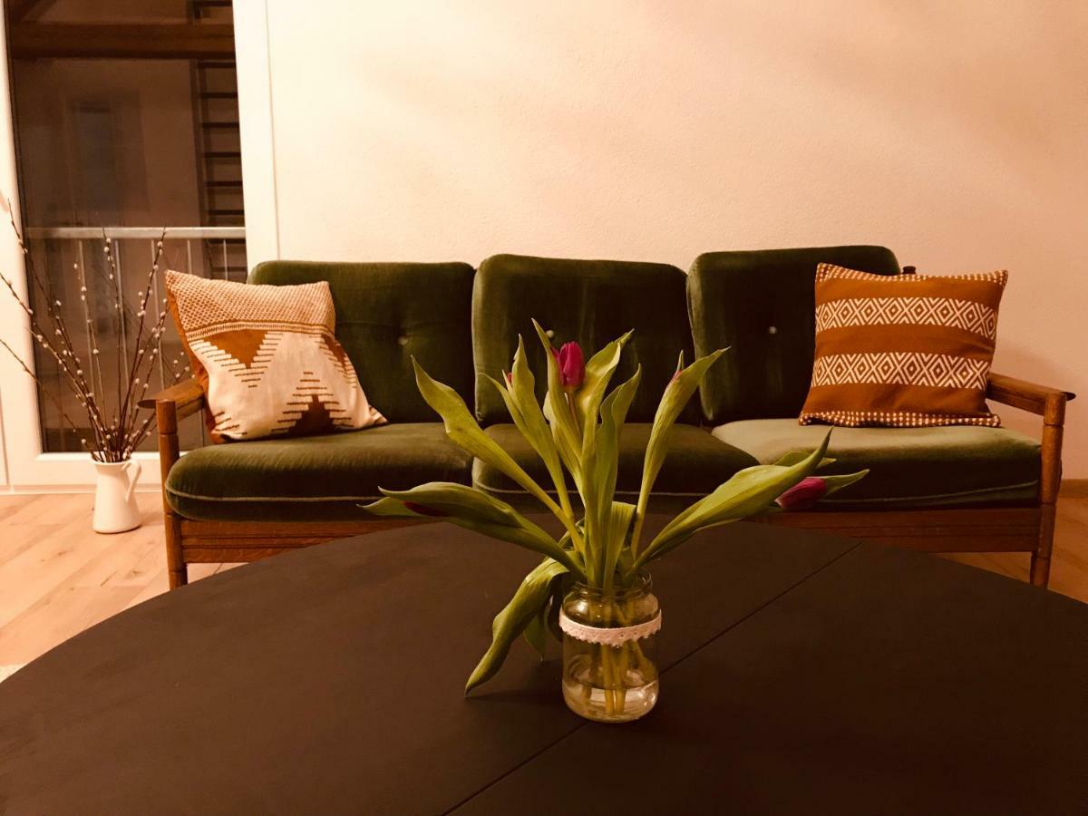 Charmantes Loft Mit Ganz Besonderem Flair Friedrichshafen Bagian luar foto